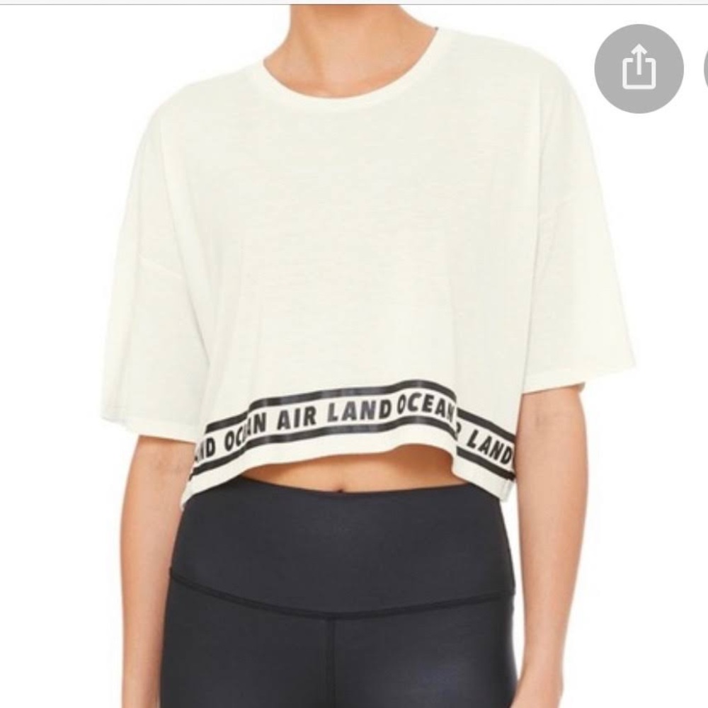 ALO Yoga Crop Top Tee